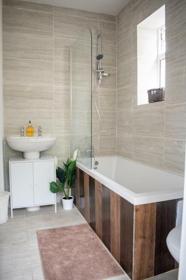 Afan Valley Home - Contractor Accommodation Порт-Толбот Екстер'єр фото
